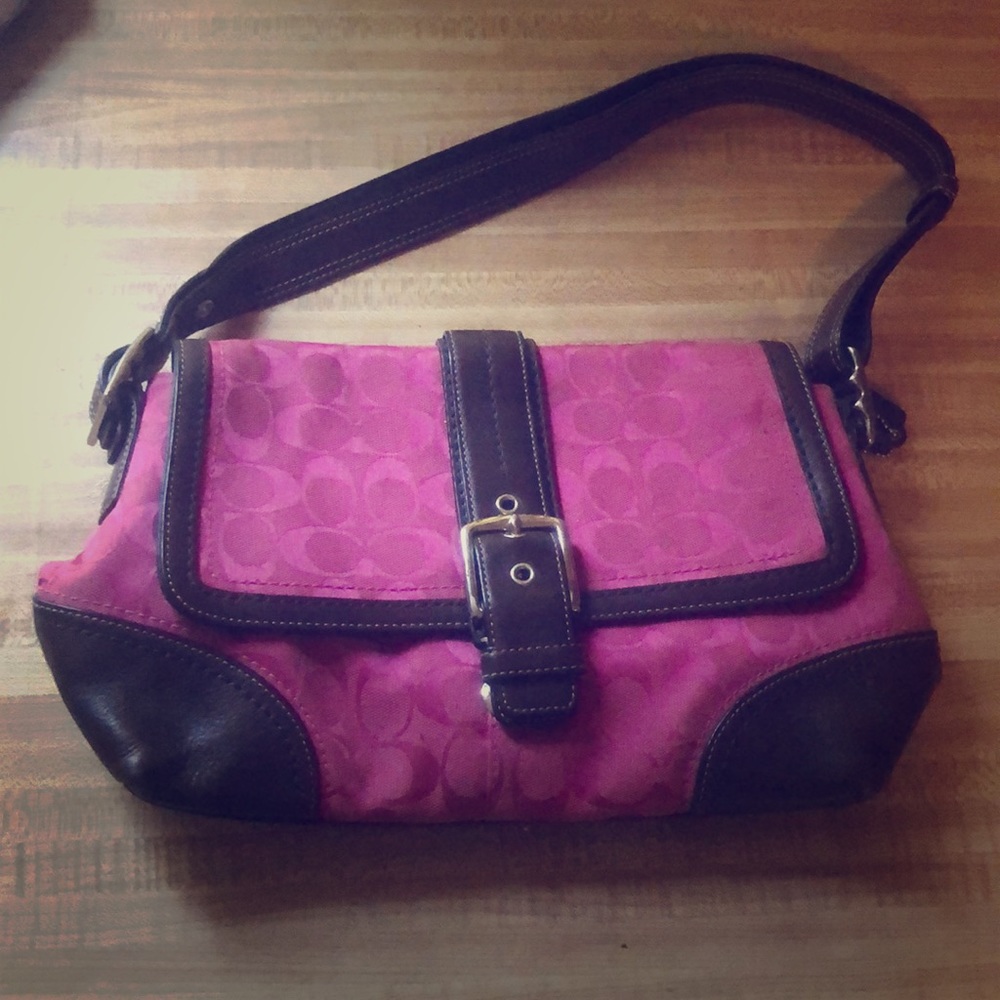 Small pink coach purse